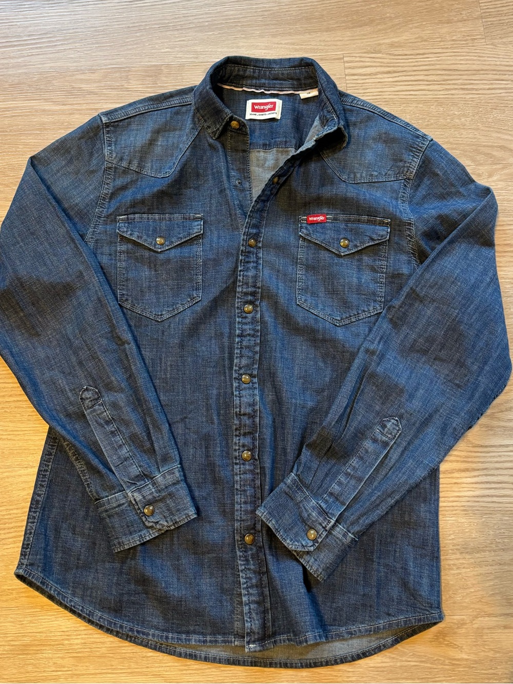 Wrangler Women’s Sz S Denim Chambray Pearl Snap Shirt Dark Wash Western Ranch